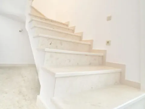 Prodaja, kuća, 250m², Hladna Uvala, Bar - image 7