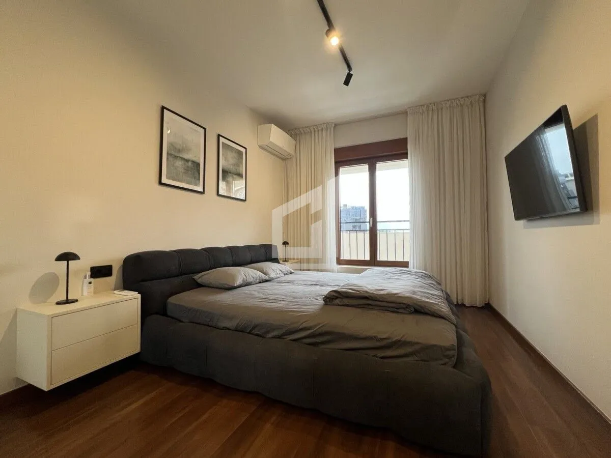 Izdavanje, trosoban stan, 96m², Master Kvart, Podgorica
