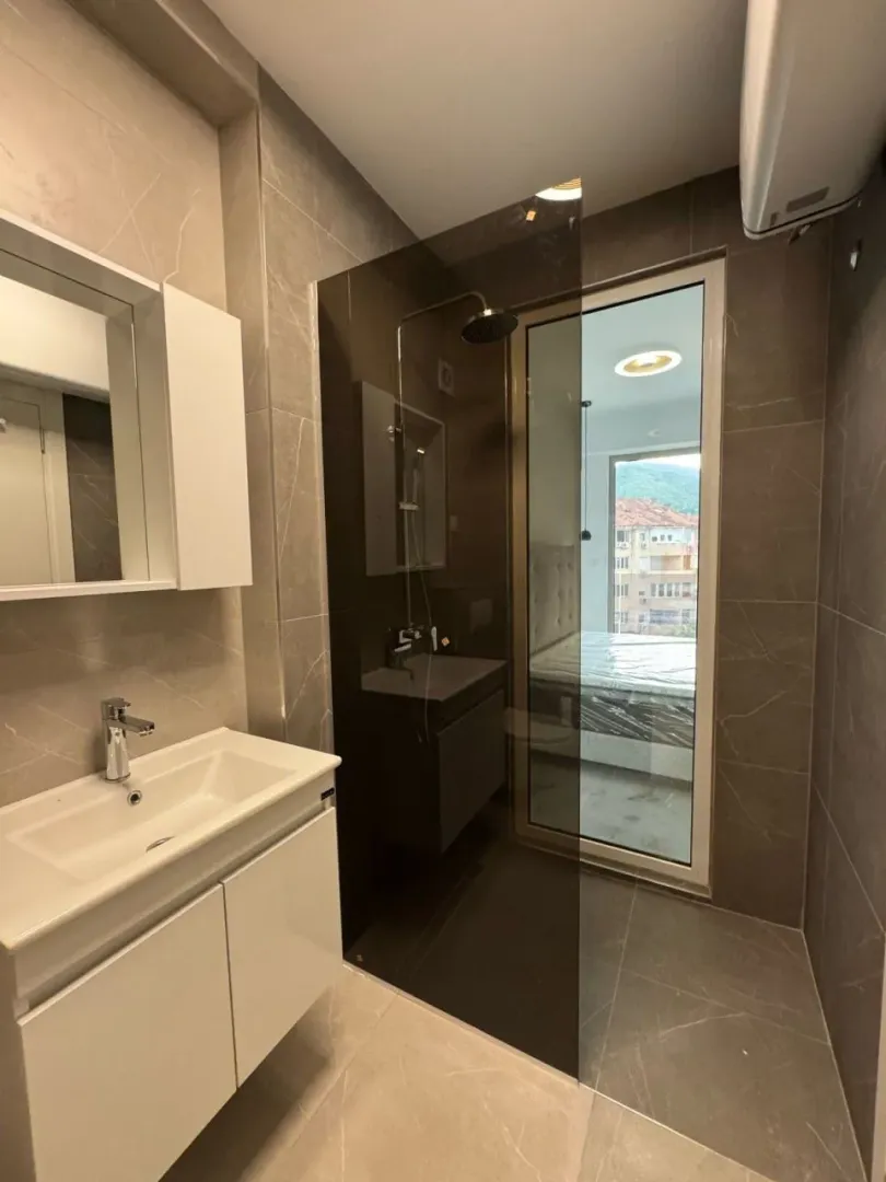 Rent, one bedroom apartment, 53m², Rozino, Budva