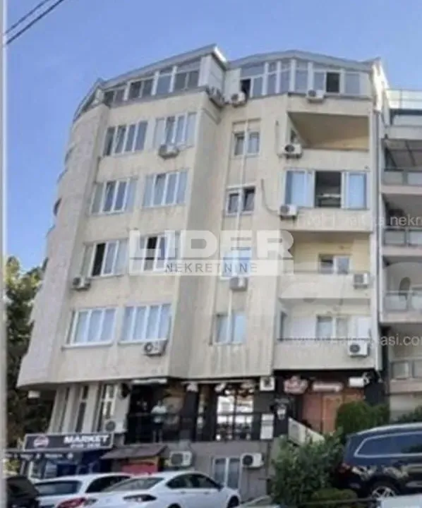 Prodaja, poslovni prostor, 21m², Đeram Pijaca, Beograd