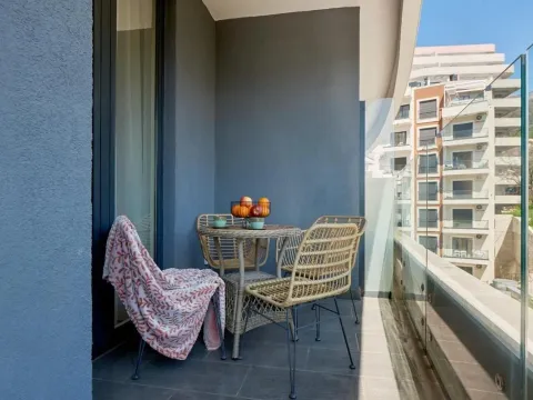 Rent, one bedroom apartment, 51m², Bečići, Budva - image 16