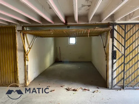 Rent, parking/garage, 15m², Stari grad, Novi Sad - image 4