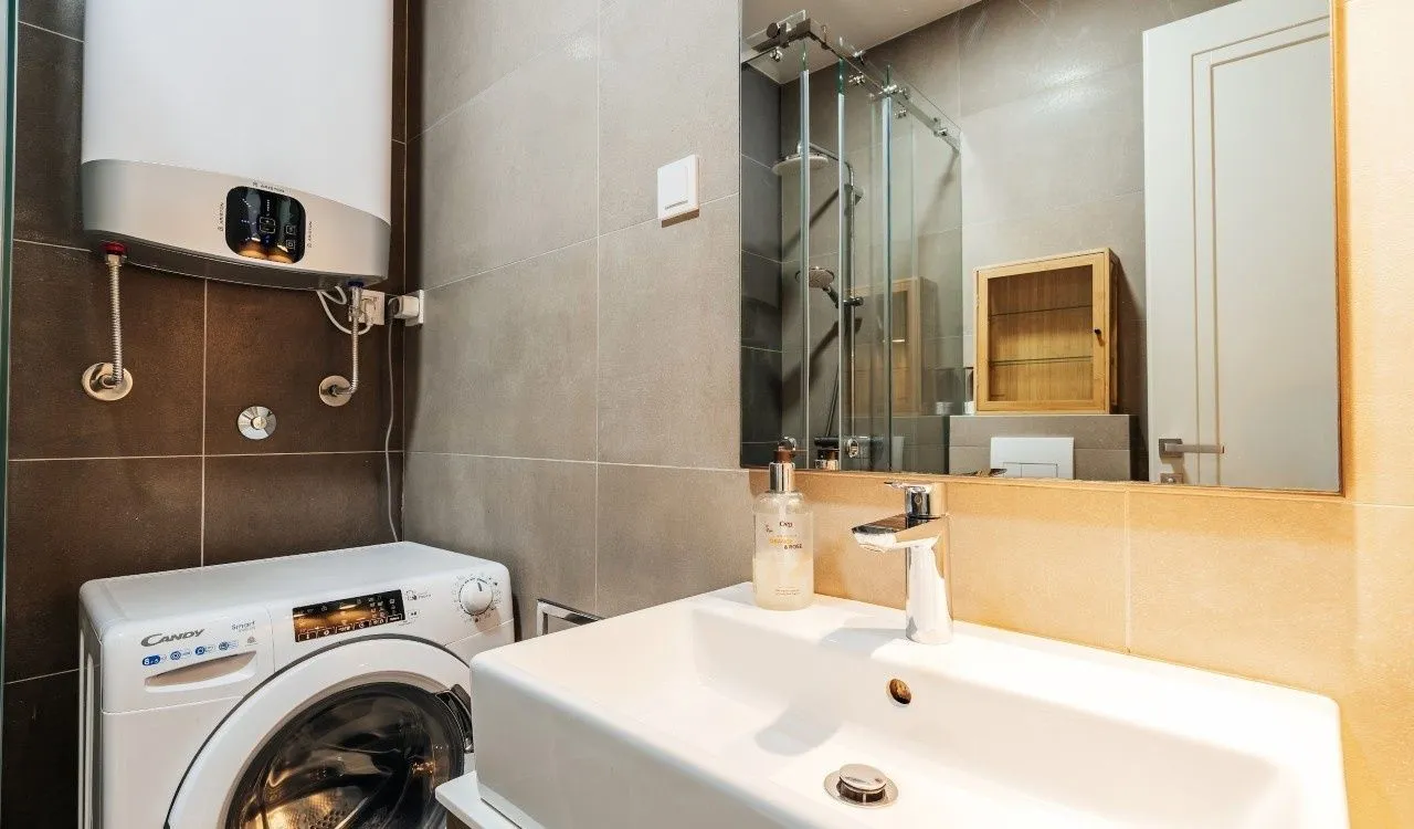 Prodaja, jednosoban stan, 45m², Centar, Tivat