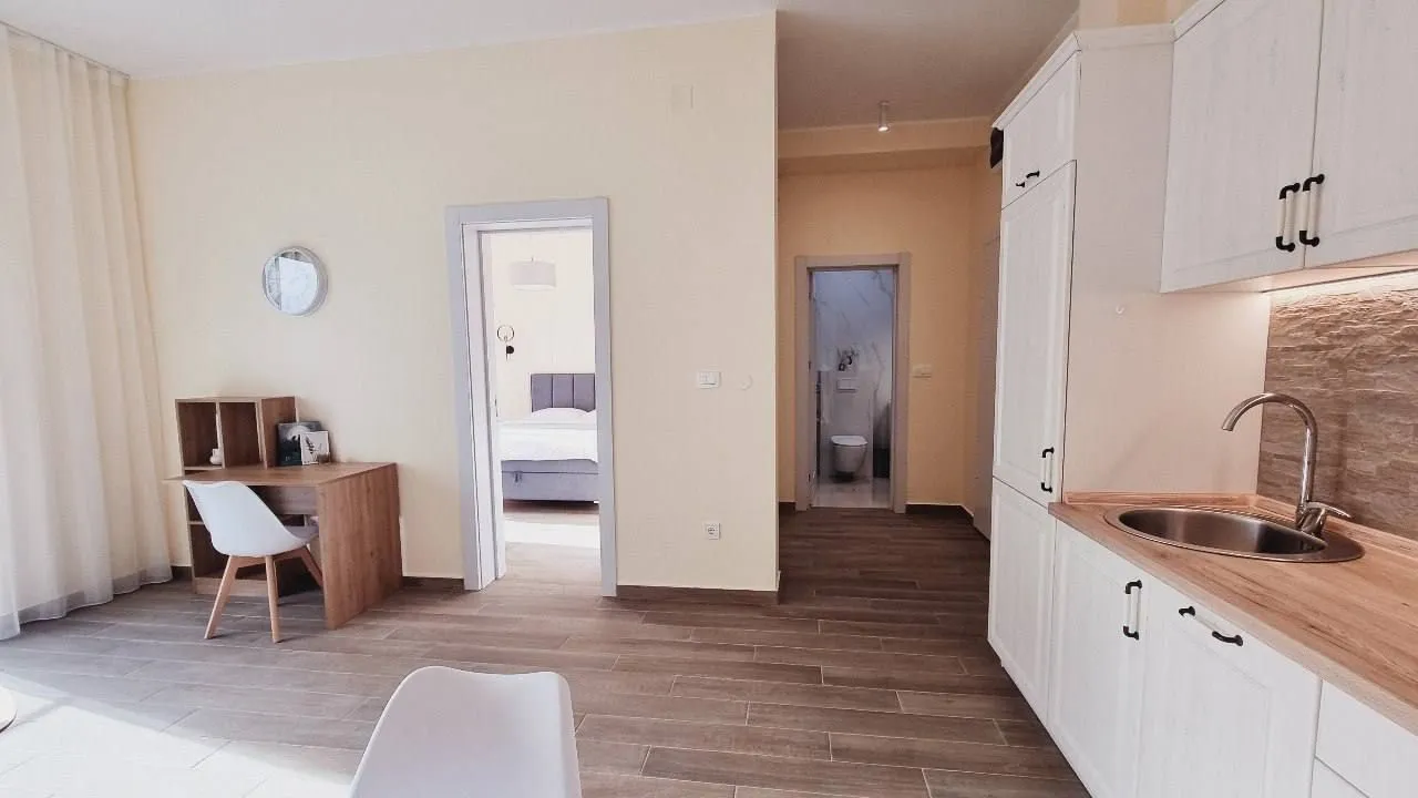Rent, one bedroom apartment, 49m², Bečići, Budva