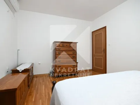 Rent, house, 400m², Zlatica, Podgorica - image 16