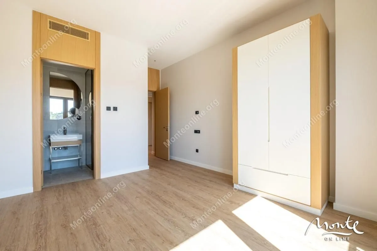 Sale, three bedroom apartment, 134m², Porto Montenegro, Tivat