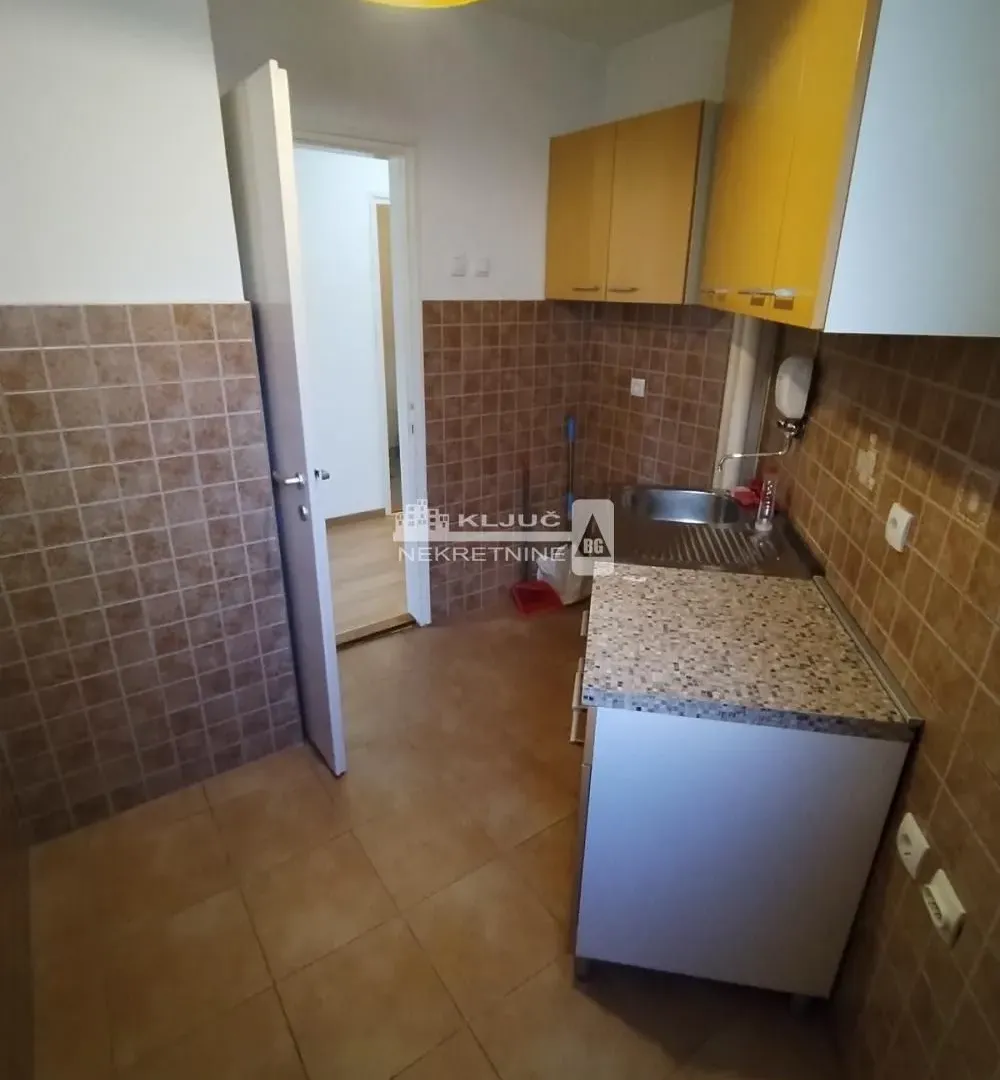 Prodaja, dvosoban stan, 34m², Novi Beograd Blok 2, Novi Beograd Sve Podlokacije
