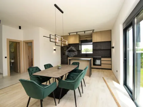 Prodaja, kuća, 154m², Dahna, Podgorica - image 10