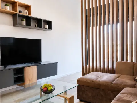 Izdavanje, garsonjera, 36m², Centar, Bar - image 2