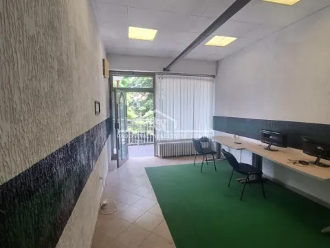 Izdavanje, poslovni prostor, 34m², Banovo Brdo, Beograd - image 2