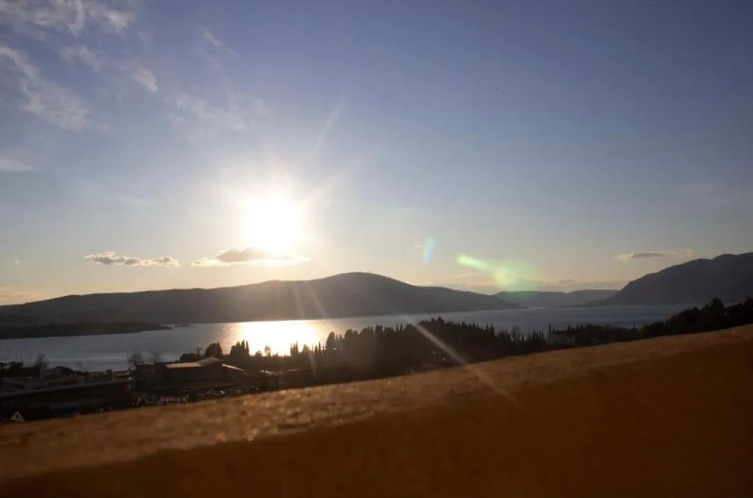 Rent, one bedroom apartment, 54m², Kava, Tivat