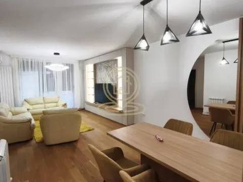 Stan in Južni Bulevar