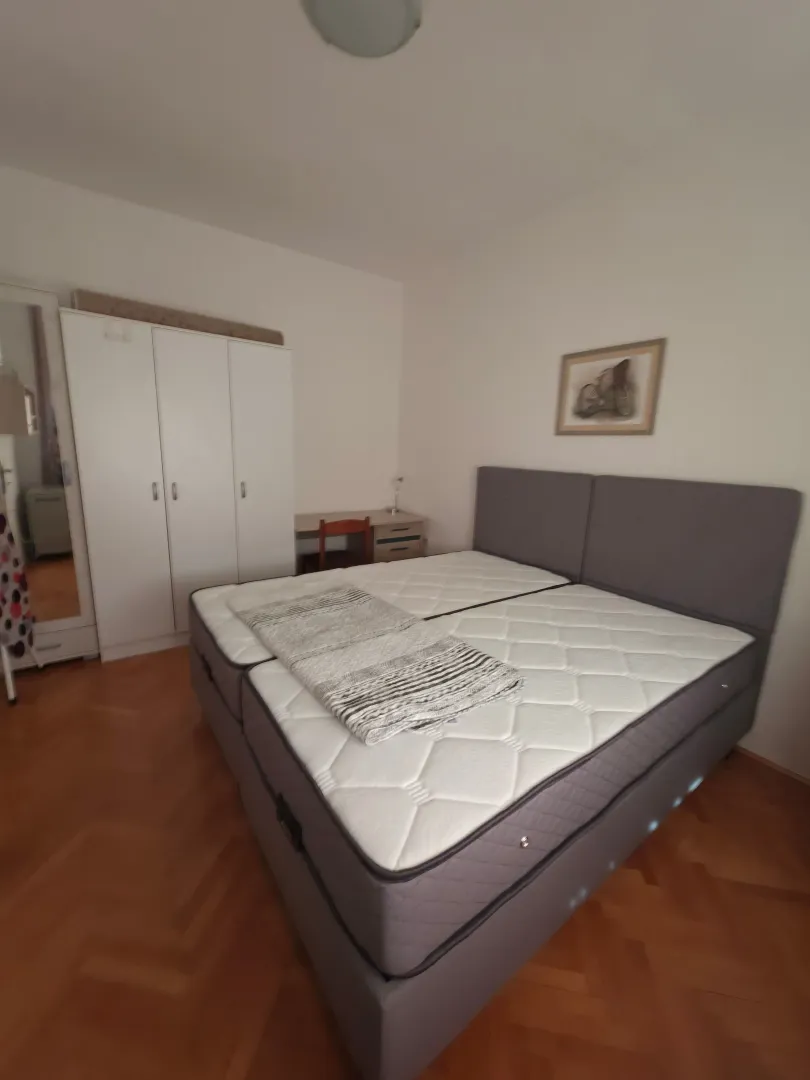 Izdavanje, jednosoban stan, 27m², Centar, Cetinje