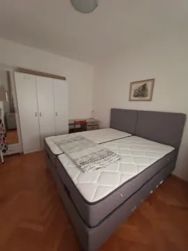 Izdavanje, jednosoban stan, 27m², Centar, Cetinje - image 9