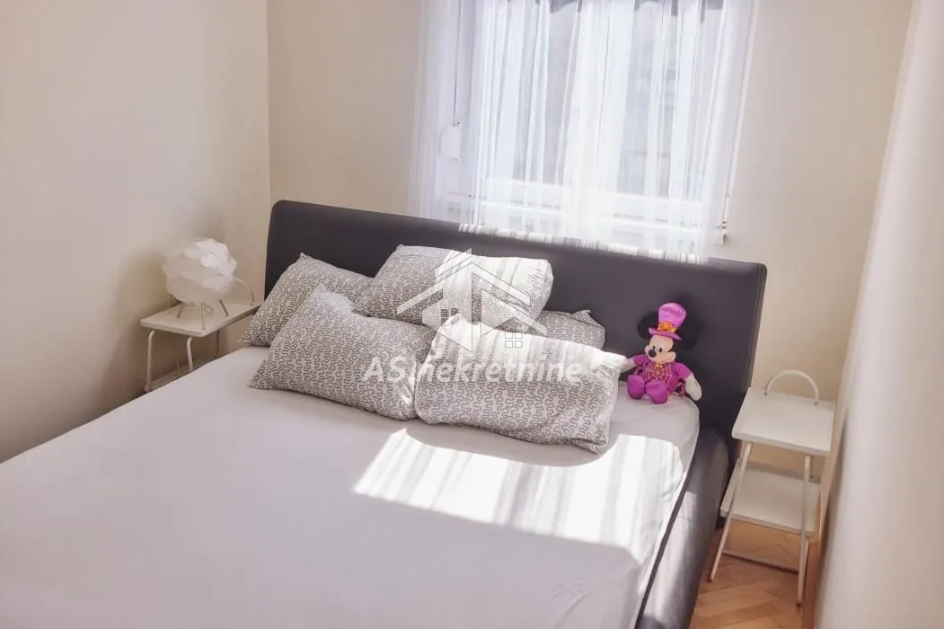 Rent, two bedroom apartment, 55m², Palata Pravde, Beograd
