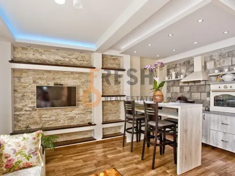 Prodaja, kuća, 400m², Tivat, Crna Gora - image 10