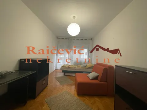 Izdavanje, trosoban stan, 74m², Vračar Hram, Vračar Sve Podlokacije - image 11