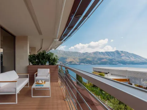 Sale, three bedroom apartment, 180m², Budva, Crna Gora - image 37