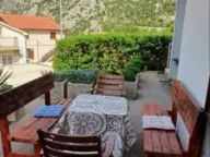 Rent, one bedroom apartment, 80m², Škaljari, Kotor - image 9