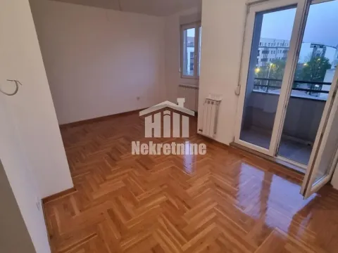 Stan in Zemun Cara Dušana