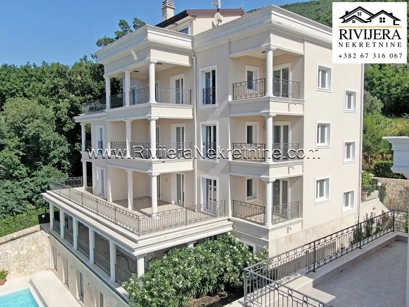 Prodaja, trosoban stan, 115m², Đenovići, Herceg Novi