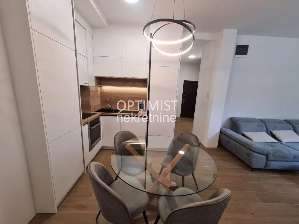 Sale, one bedroom apartment, 42m², Savski Venac, Beograd