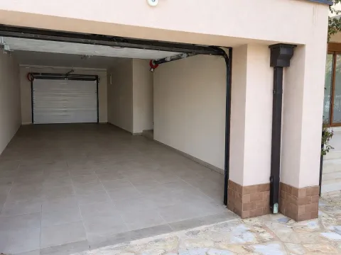 Sale, house, 270m², Centar, Bar - image 13