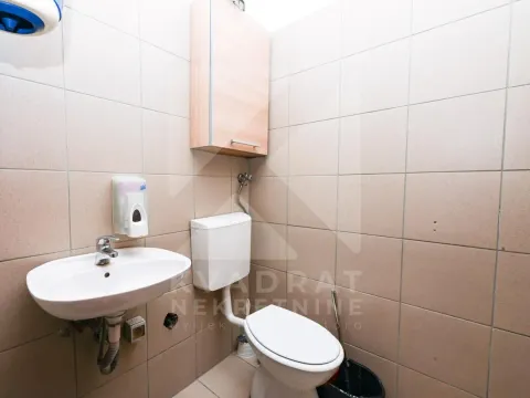 Rent, office space, 100m², Stari Aerodrom, Podgorica - image 5