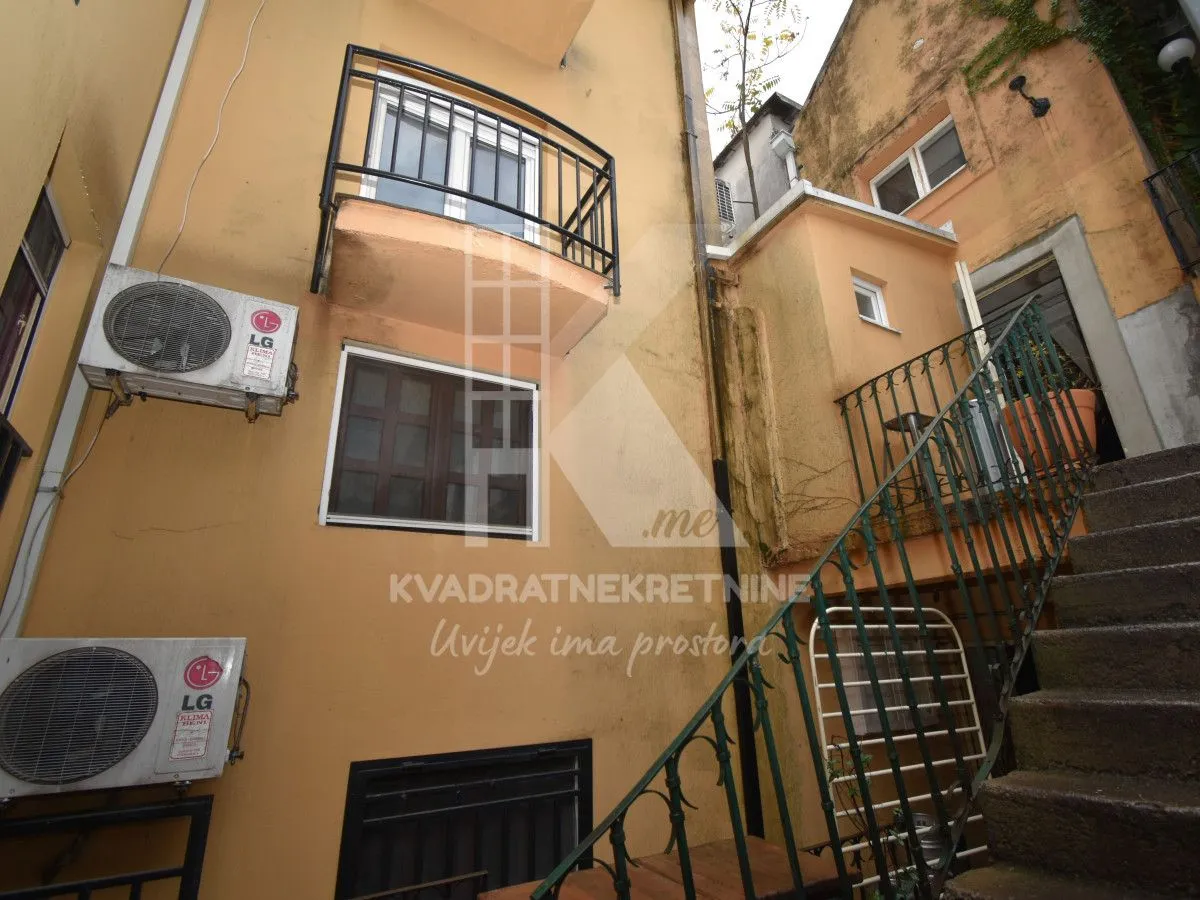 Prodaja, kuća, 217m², Centar, Podgorica