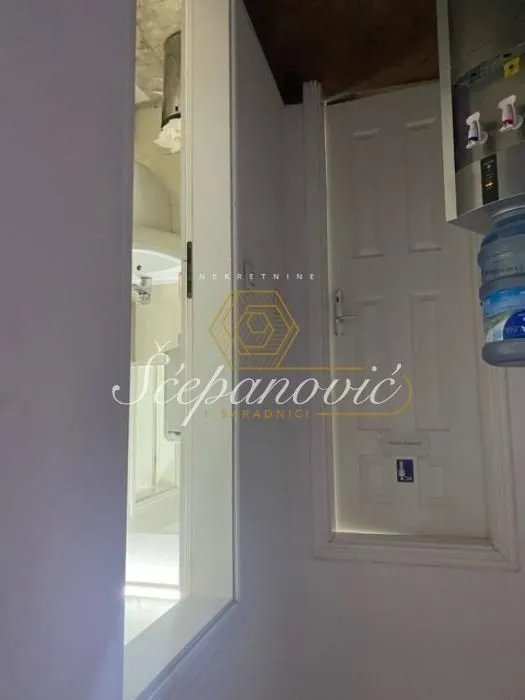 Rent, office space, 353m², Bulevar Oslobodjenja, Novi Sad Sve Podlokacije