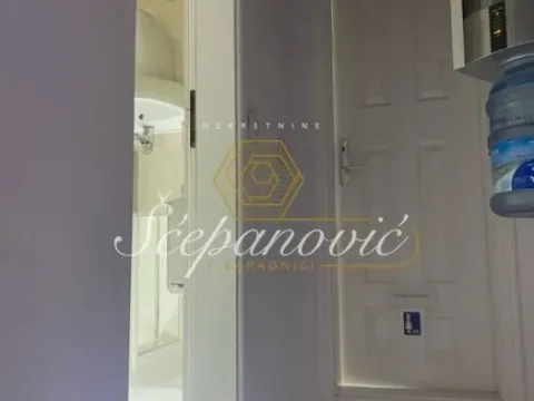 Izdavanje, poslovni prostor, 353m², Bulevar Oslobodjenja, Novi Sad Sve Podlokacije - image 3