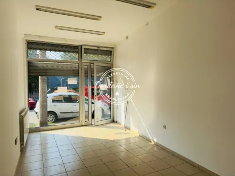 Prodaja, poslovni prostor, 21m², Centar, Kragujevac - image 8