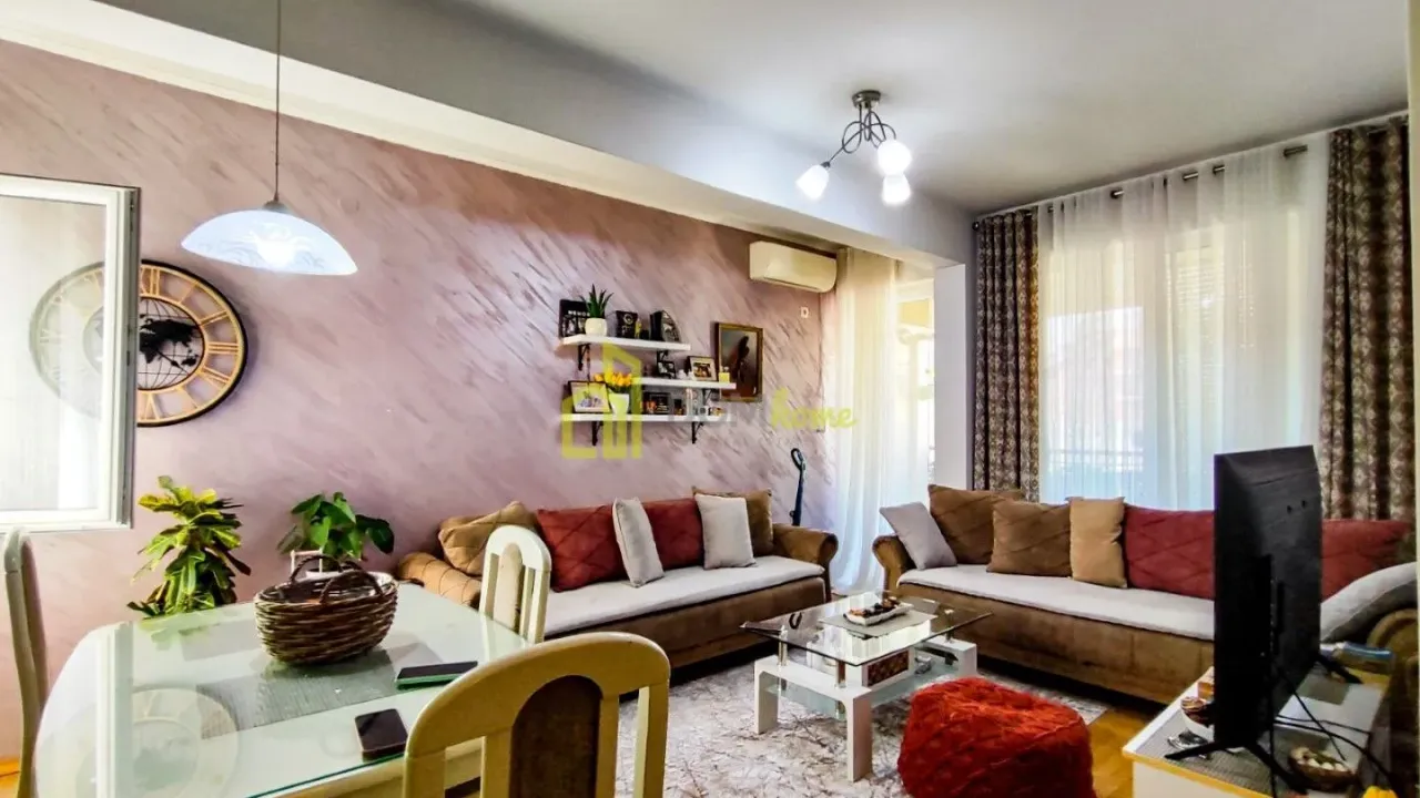 Prodaja, dvosoban stan, 72m², Momišići, Podgorica