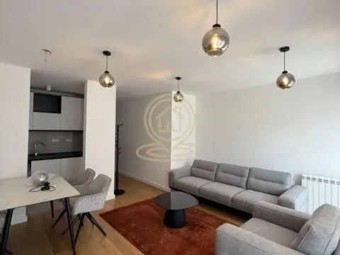 Stan in Južni Bulevar