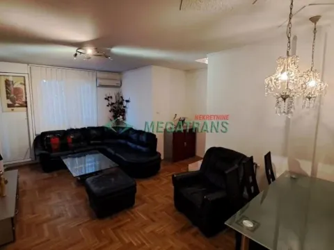 Izdavanje, četvorosoban stan, 100m², Novi Sad Sve Podlokacije, Novi Sad - image 4