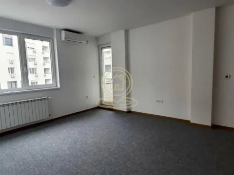 Rent, office space, 61m², Bulevar Evrope, Novi Sad Sve Podlokacije - image 8