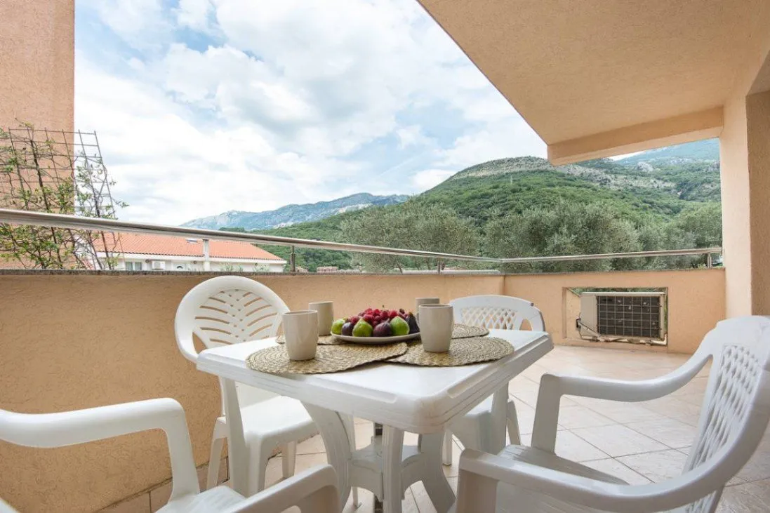 Sale, two bedroom apartment, 85m², Pržno, Budva