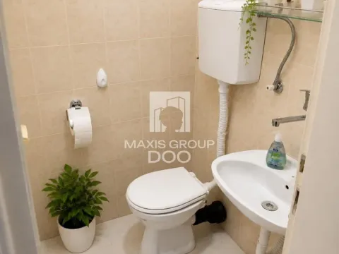 Rent, three bedroom apartment, 80m², Savski Venac, Beograd - image 12