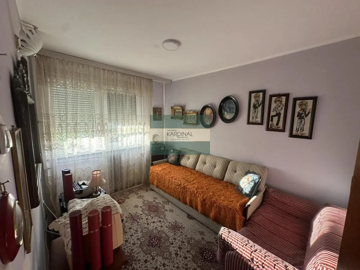 Prodaja, dvosoban stan, 53m², Aerodrom, Kragujevac