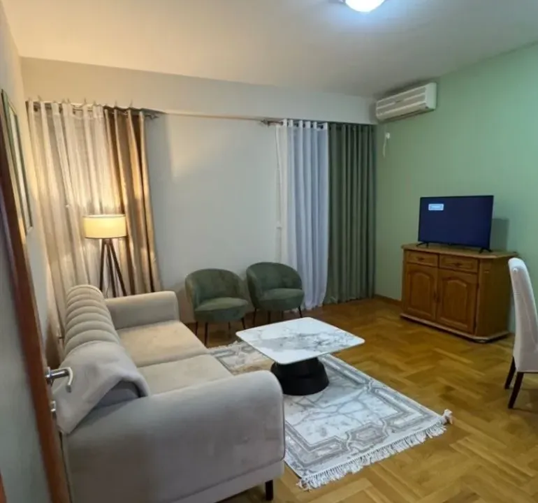 Izdavanje, jednosoban stan, 47m², Kruševac, Podgorica