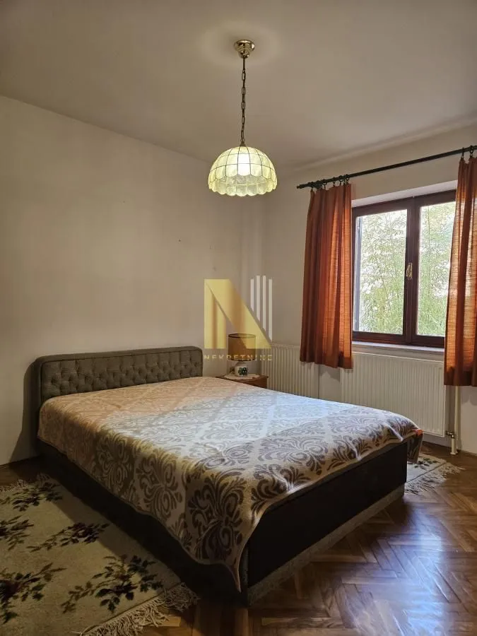Prodaja, kuća, 331m², Veternik, Novi Sad Sve Podlokacije