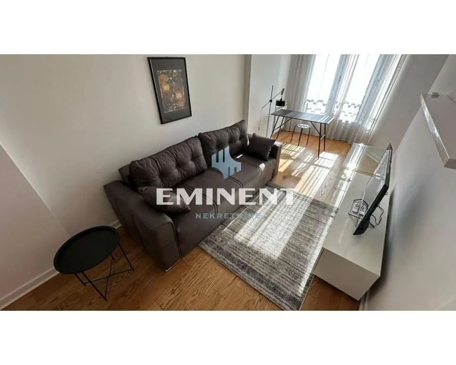 Izdavanje, stan, 54m², Savski Venac, Beograd