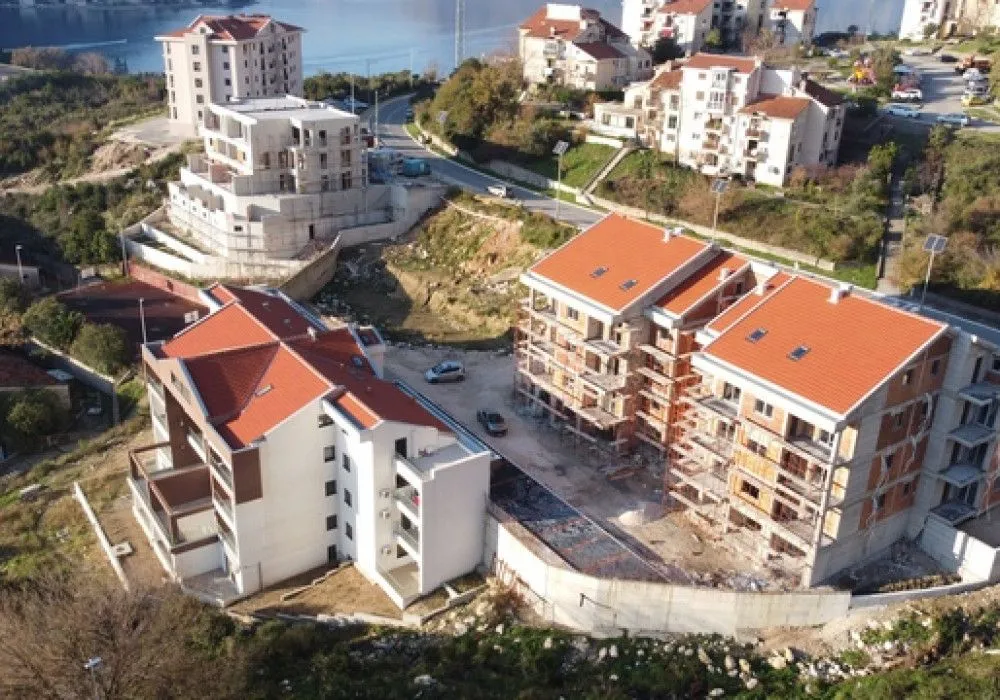 Prodaja, trosoban stan, 81m², Dobrota, Kotor