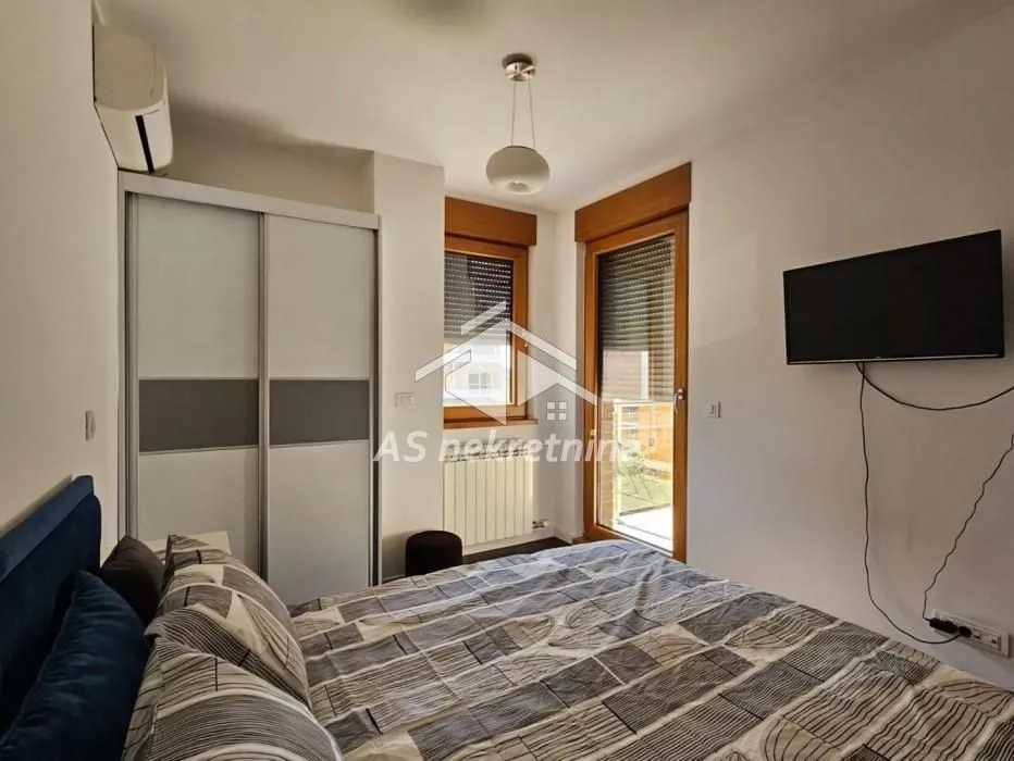 Rent, two bedroom apartment, 54m², Novi Beograd Blok 67, Novi Beograd Sve Podlokacije