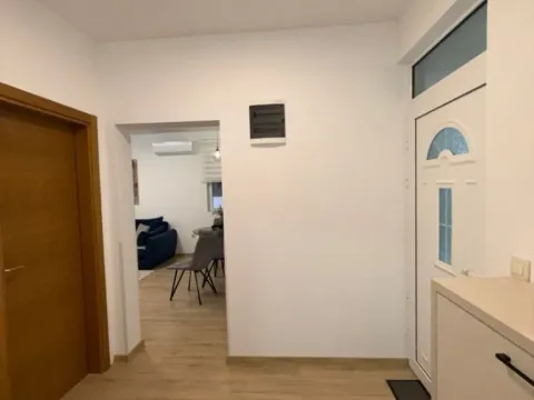 Izdavanje, jednosoban stan, 51m², Seljanovo, Tivat - image 4