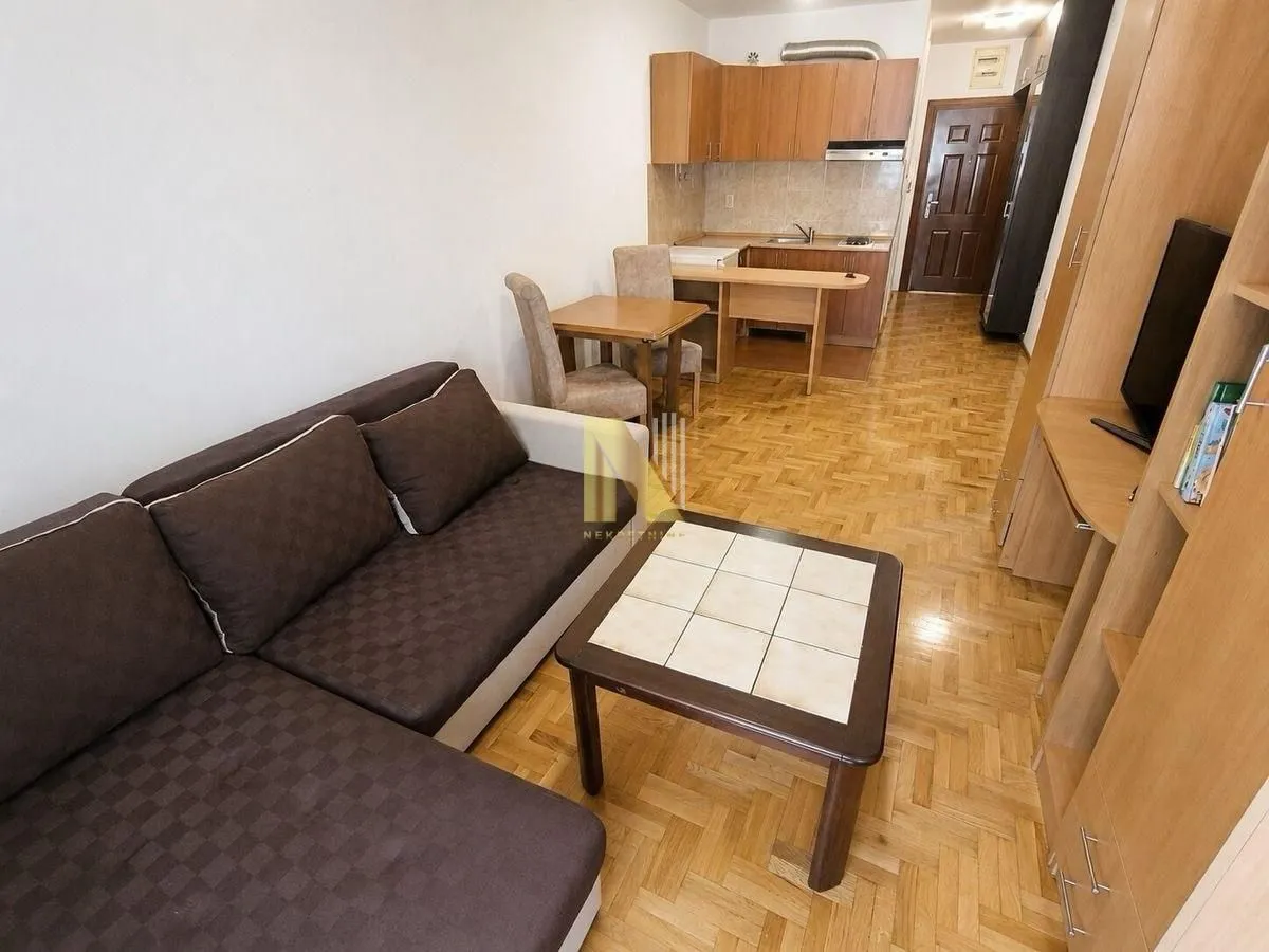 Izdavanje, garsonjera, 30m², Grbavica, Novi Sad Sve Podlokacije