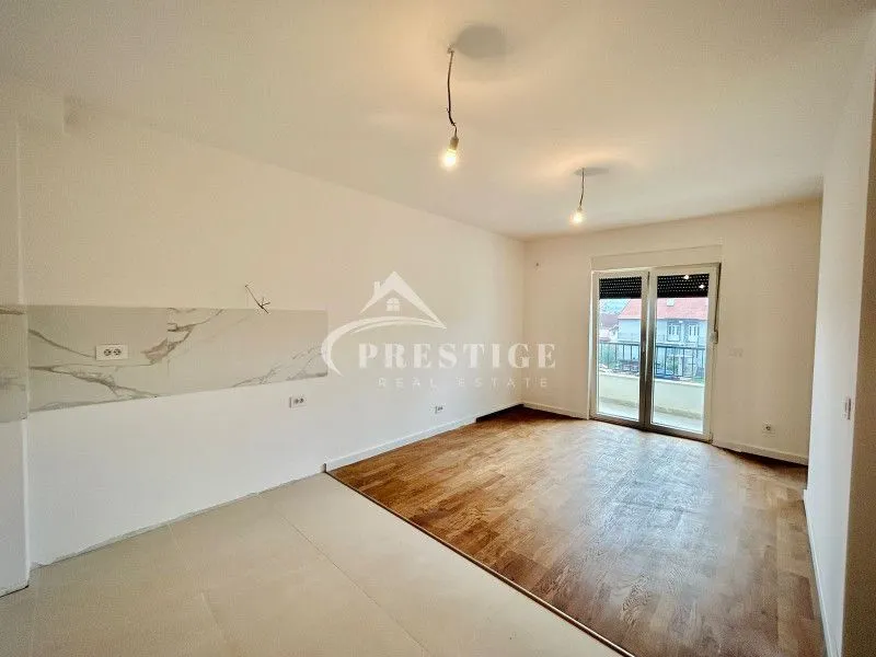Izdavanje, trosoban stan, 86m², Zagorič, Podgorica