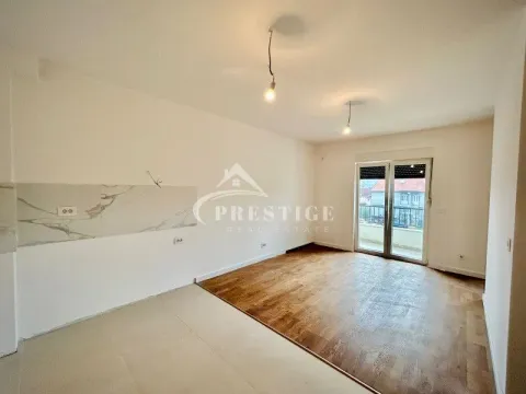 Izdavanje, trosoban stan, 86m², Zagorič, Podgorica