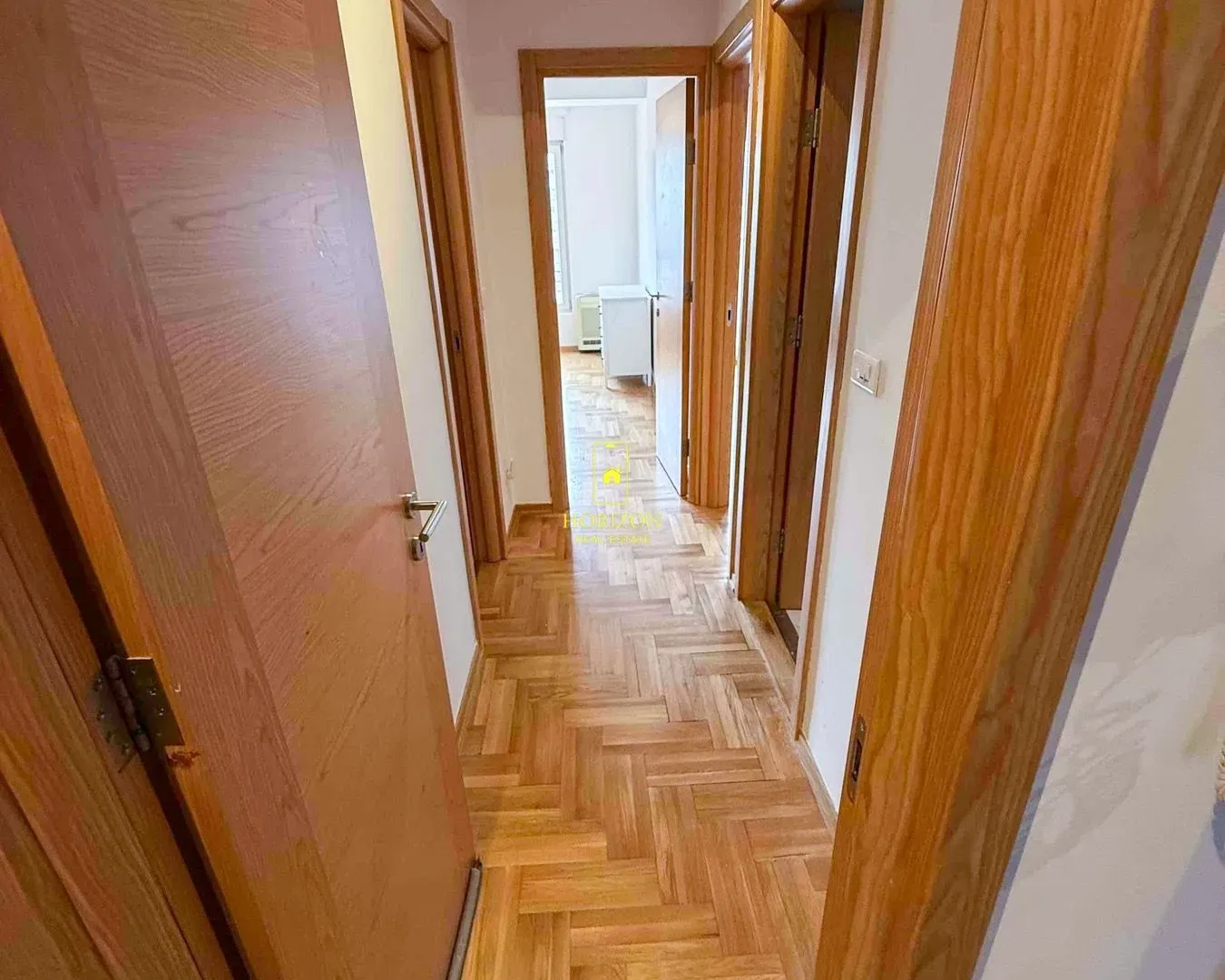 Prodaja, trosoban stan, 100m², Preko Morače, Podgorica