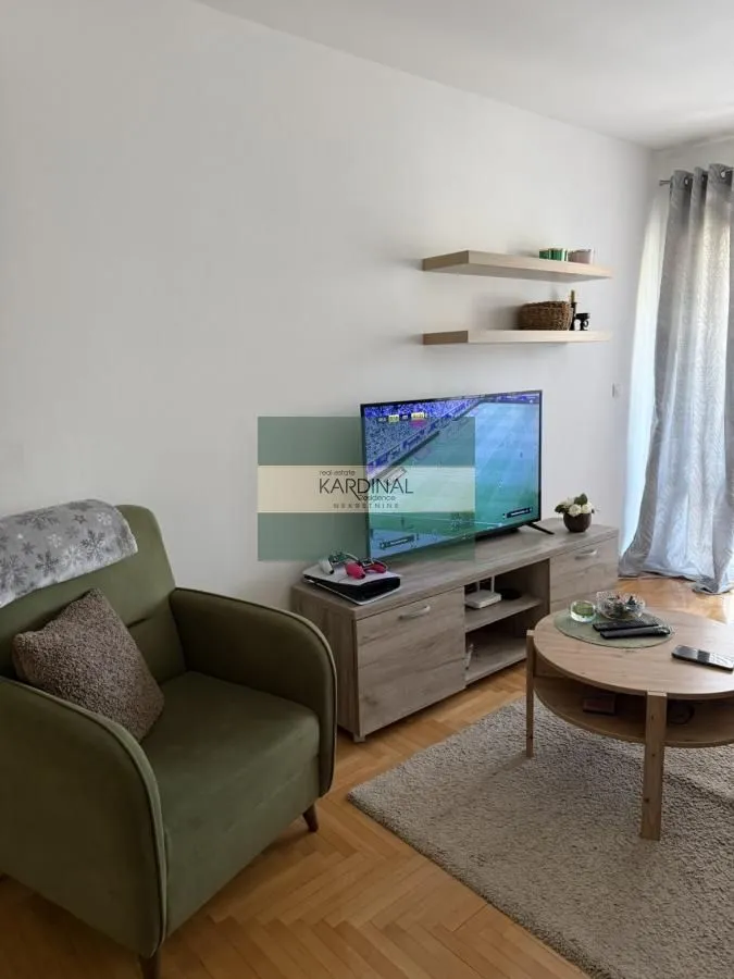 Rent, two bedroom apartment, 58m², Centar, Kragujevac